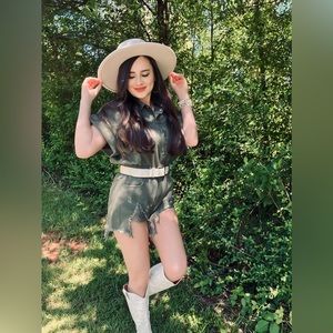 Meet your Posher, Marisa